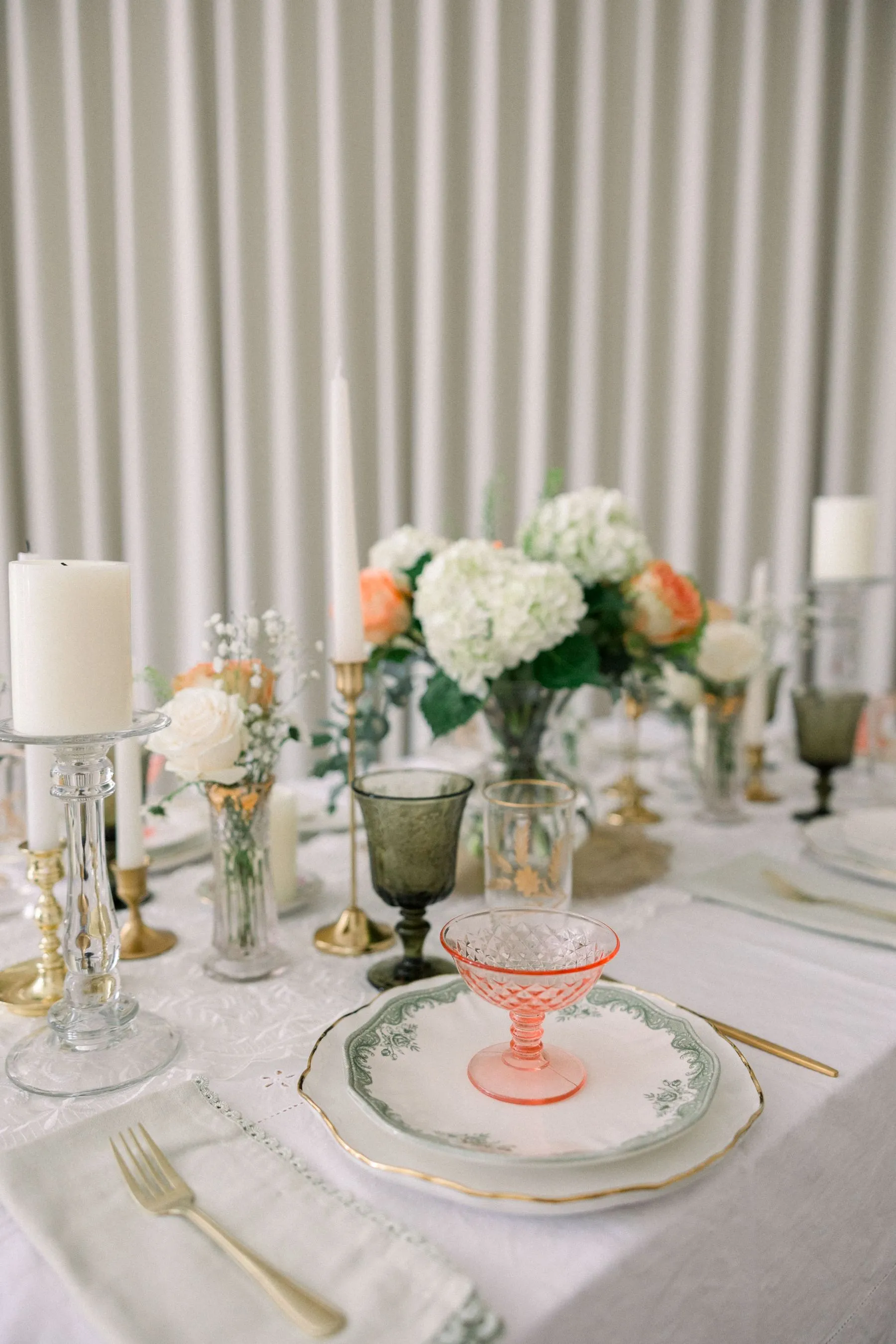 Vintage-inspired floral tablescape